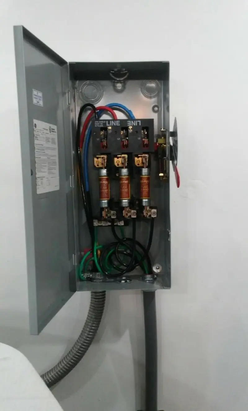 Three-phase disconnect switch installed for Electrical Wiring & Rewiring in Eldridge